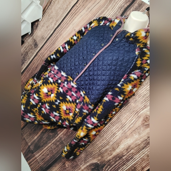 Simply Southern Colorful Quilted Women's Jacket Size Large! - Picture 2 of 5